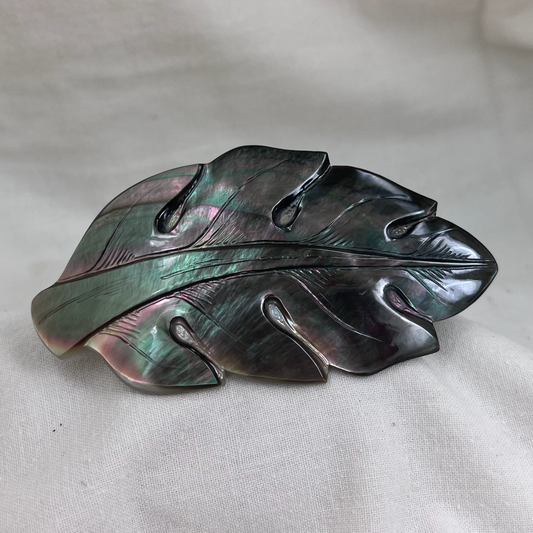 hairstyle hair clip tahitian design nacre pearl handmade by Prokop Tahiti